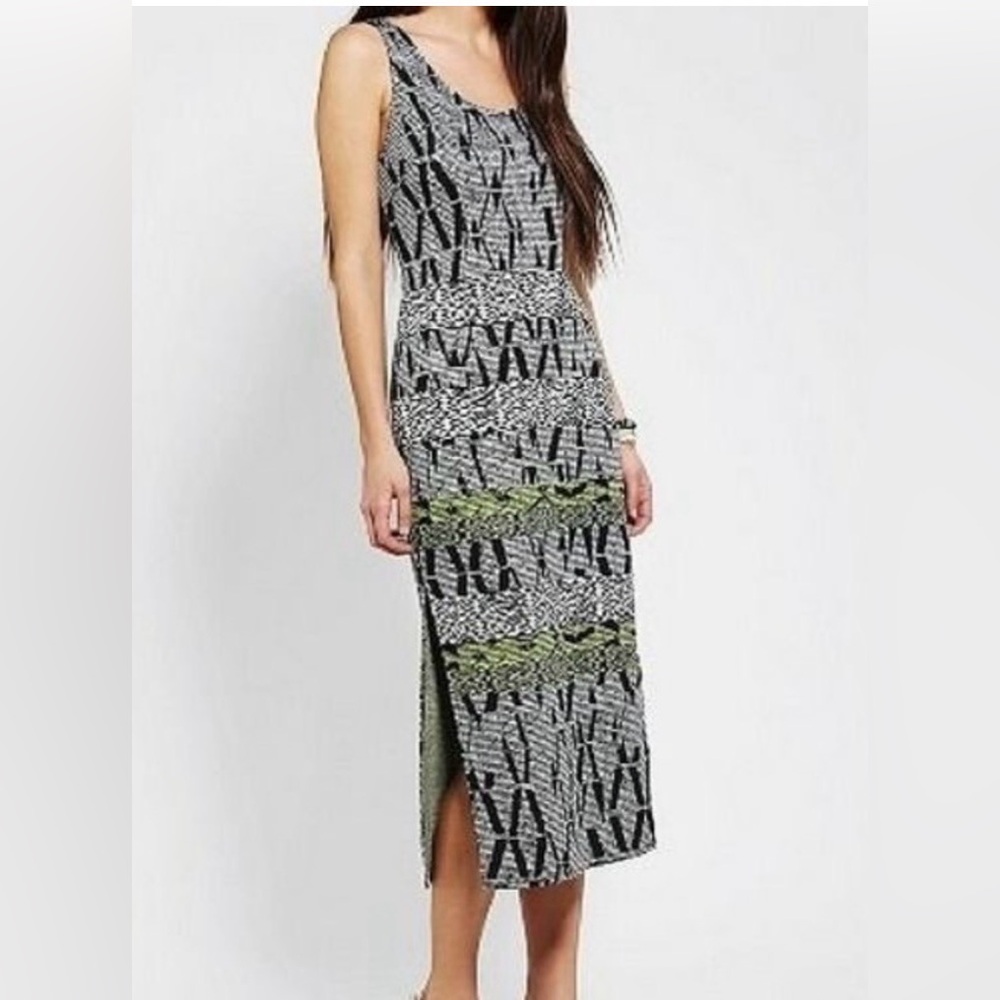 Graphic Silence + Noise Midi Dress